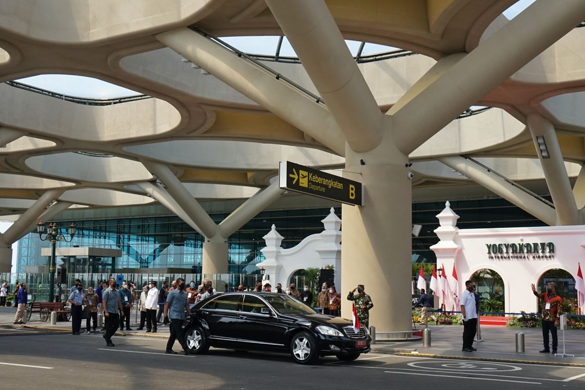Keuntungan Menggunakan Layanan Antar Jemput Bandara YIA